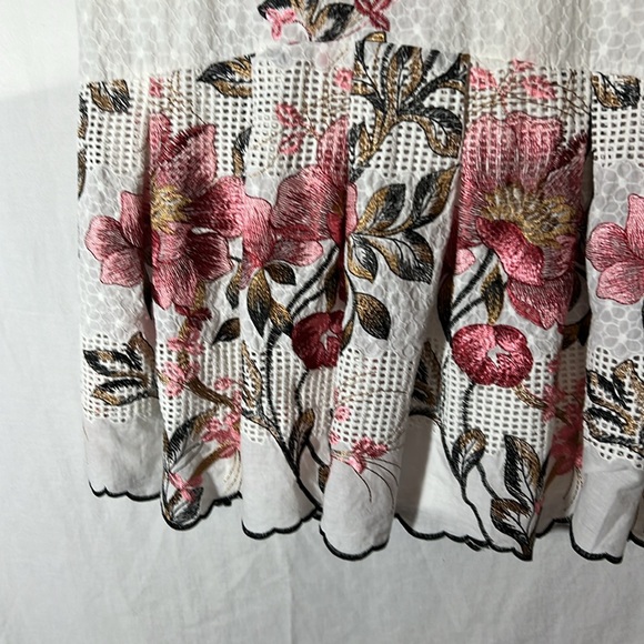 Antonio Melani White Floral Embroidery Skirt Size 4 - Picture 3 of 7